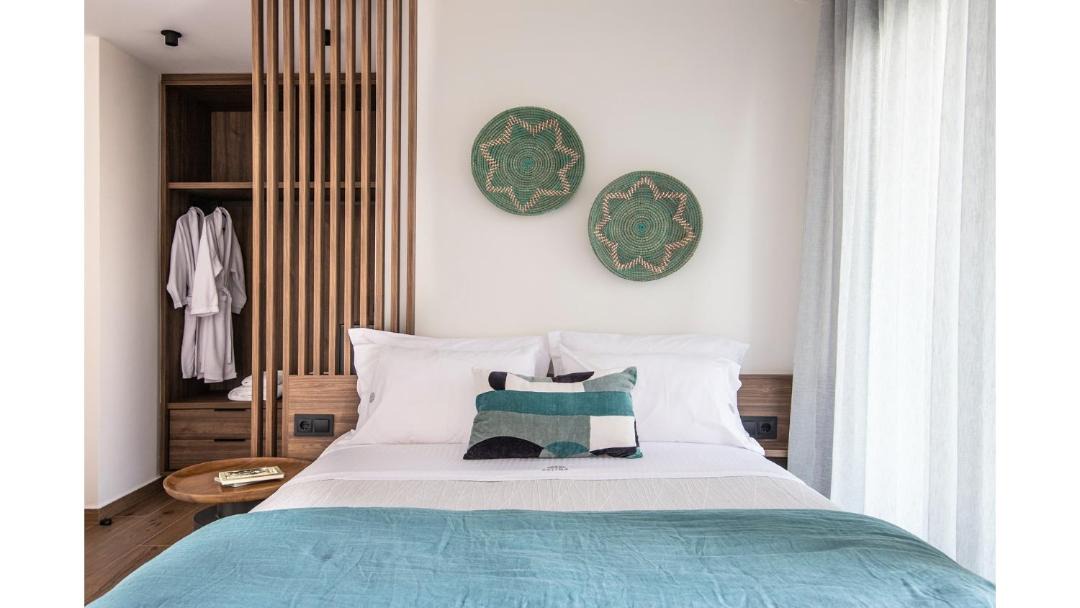 Nees Pagases Villa | Salina SPA Villas - with PRIVATE HEATED ECO-POOL, SAUNA & JACCUZI HOT TUB