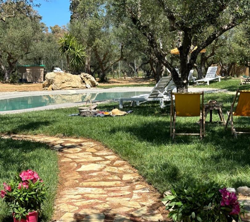 Vasilikos Hotel | THIRES Guesthouse