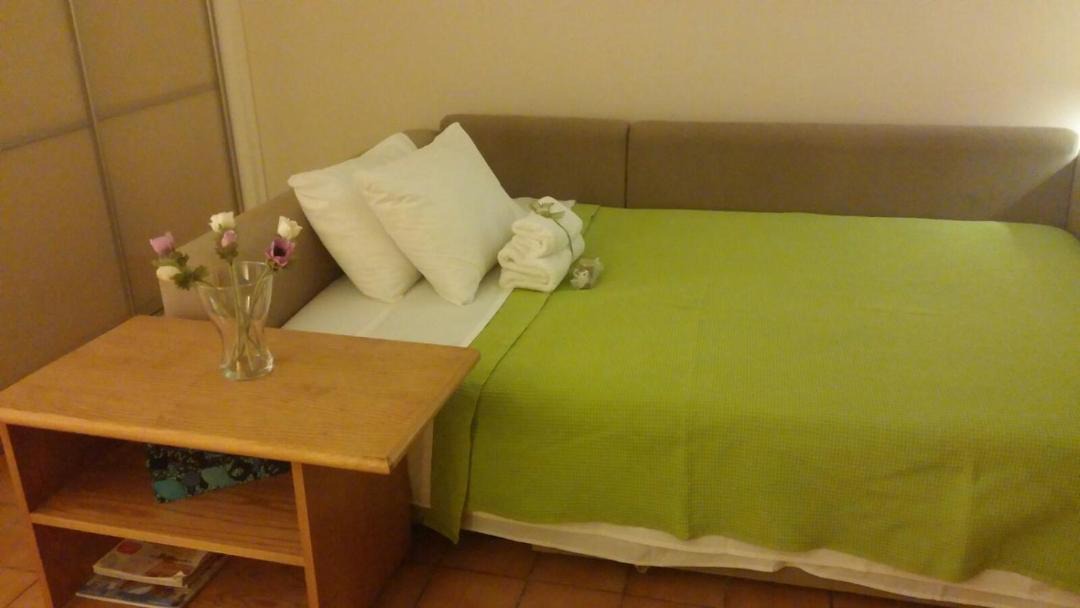 Vouliagmeni Apartment | Comfortable garden Apt near Vouliagmeni beach
