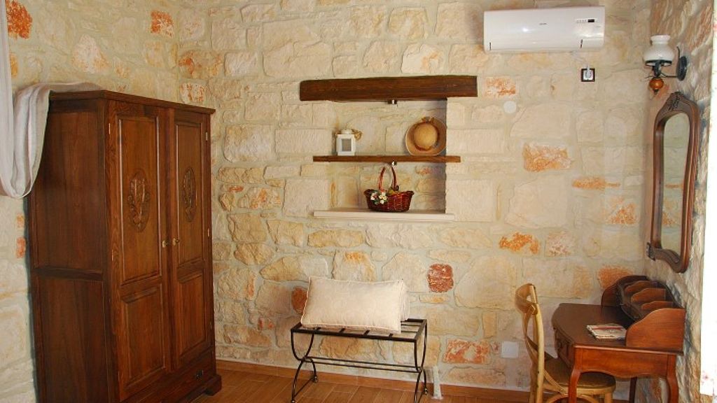 Photo of Kitchen in Psarou