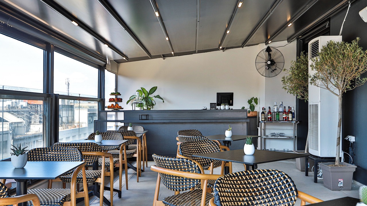 Photo of Patio Balcony in Omonia
