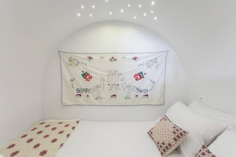 Photo of Bedroom in Aperathos