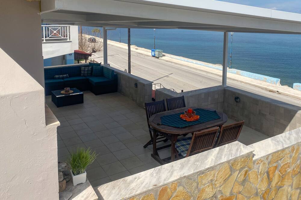 Photo of Patio Balcony in Corinthia Region