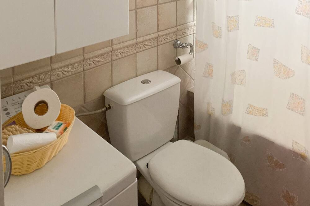 Photo of Bathroom in Corinthia Region