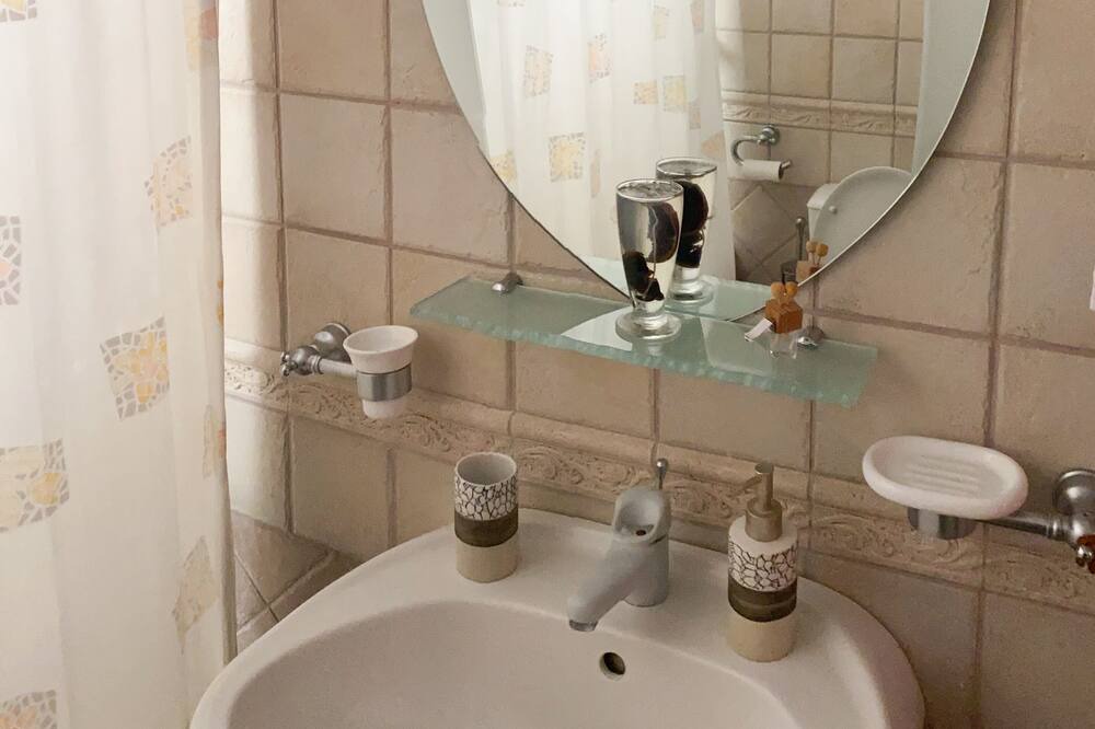 Photo of Bathroom in Corinthia Region