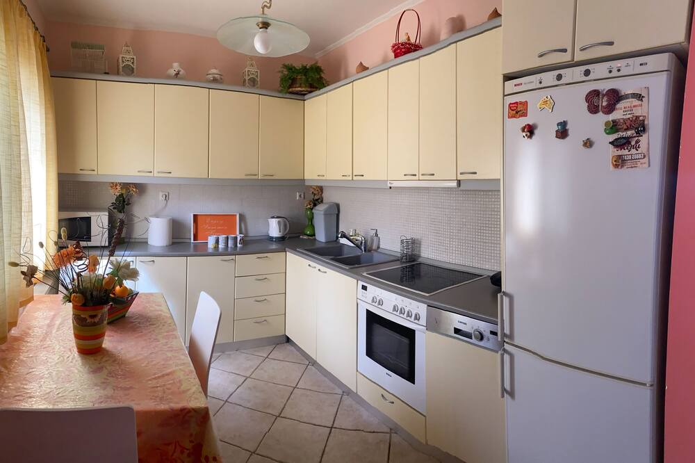 Photo of Kitchen in Corinthia Region