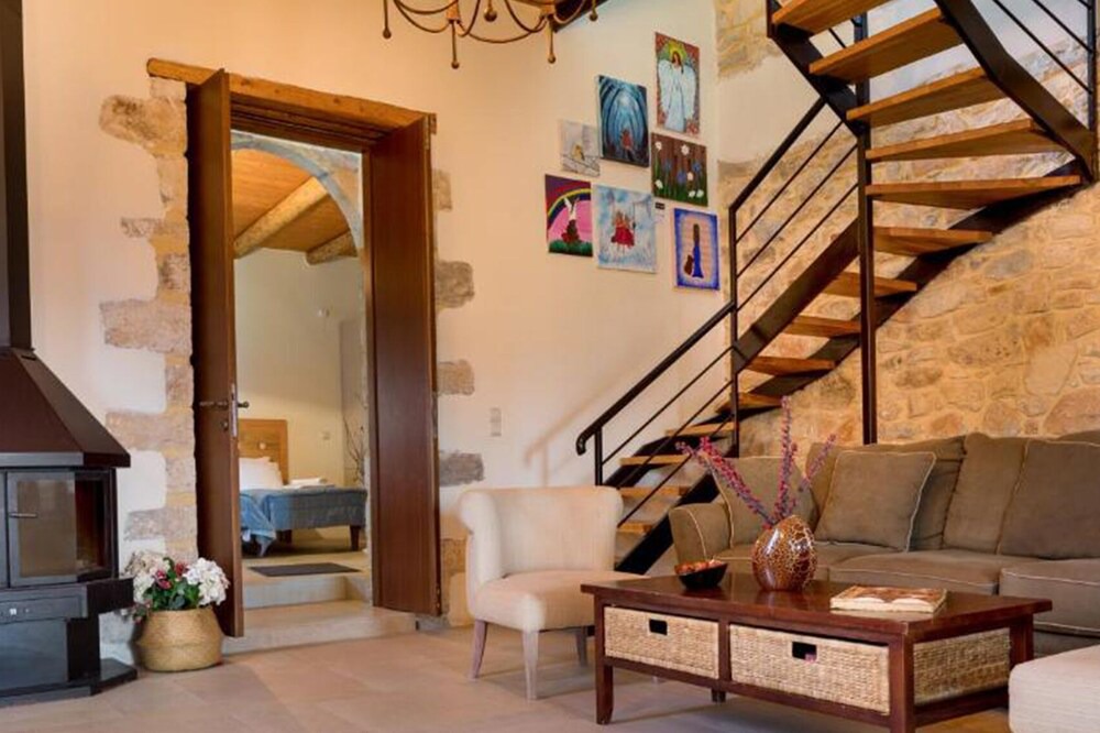 Photo of Livingroom in Maheri