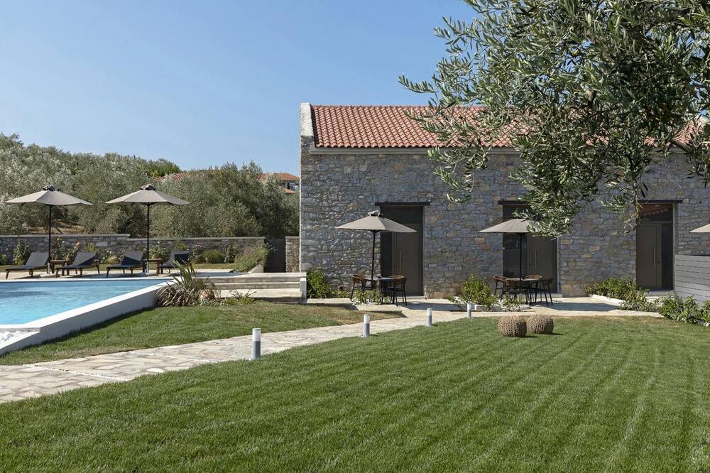Photo of Outdoor in Sourpi