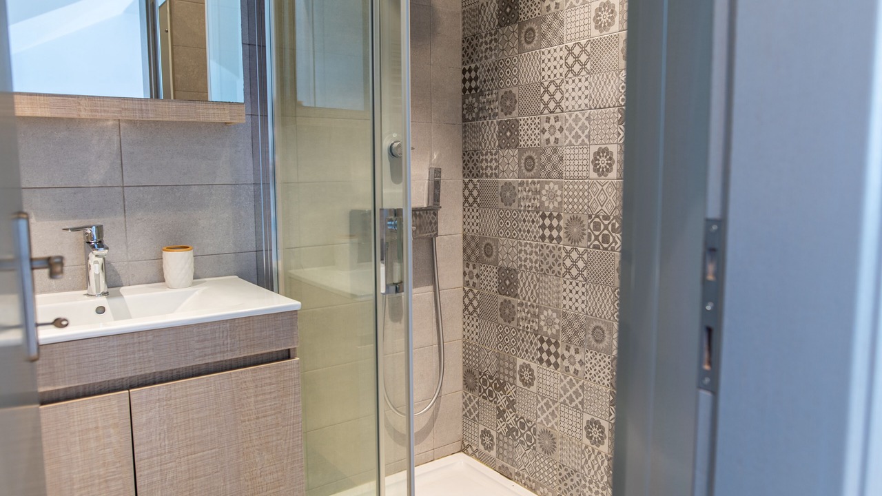 Photo of Bathroom in Lambi