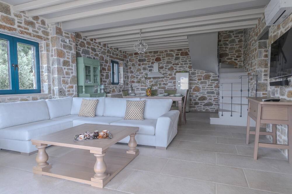 Photo of Outdoor in Glossa