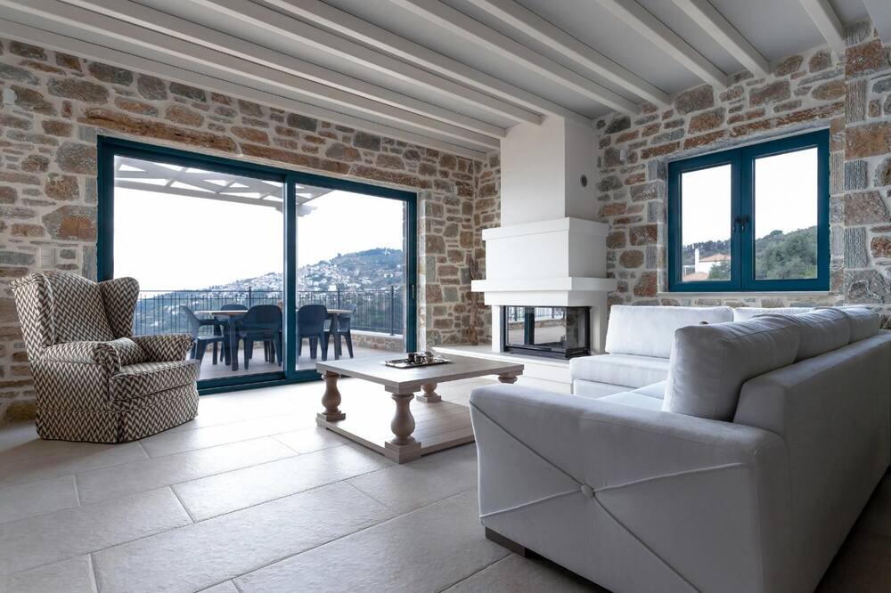 Photo of Livingroom in Glossa