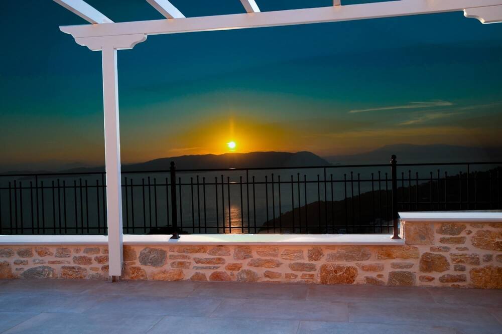 Photo of Patio Balcony in Glossa