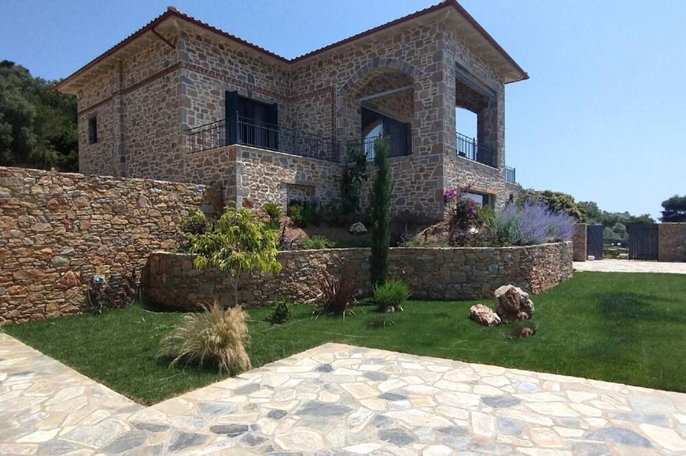 Photo of Outdoor in Glossa