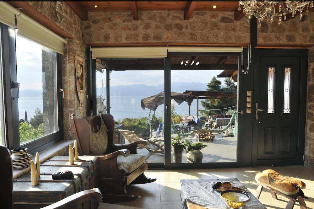 Photo of Livingroom in Molos-Agios Konstantinos
