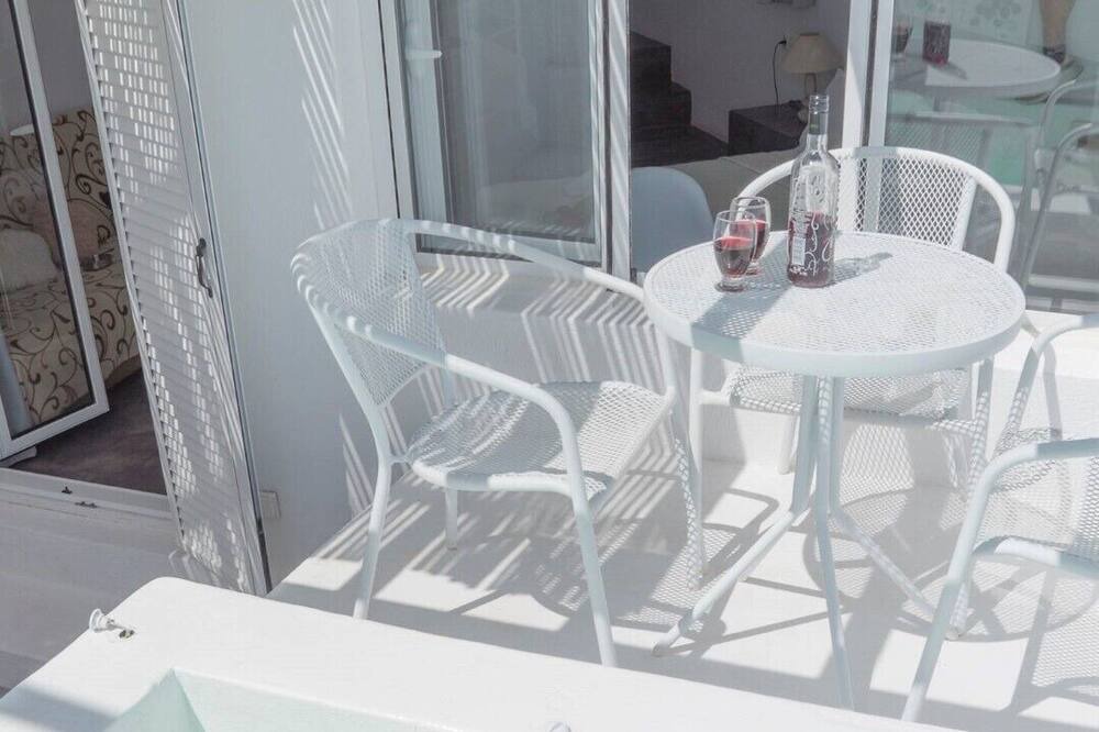 Photo of Patio Balcony in Perissa