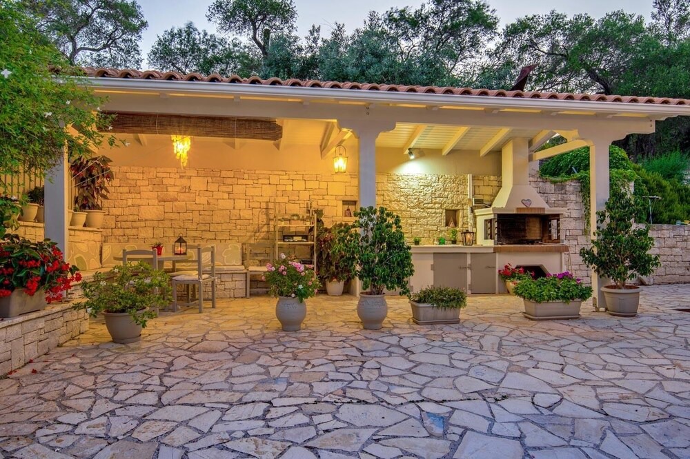 Photo of Outdoor in Makratika
