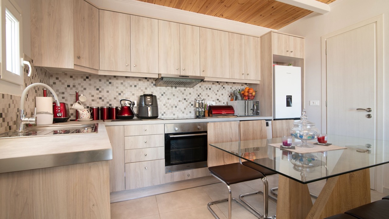 Photo of Kitchen in Neromilos