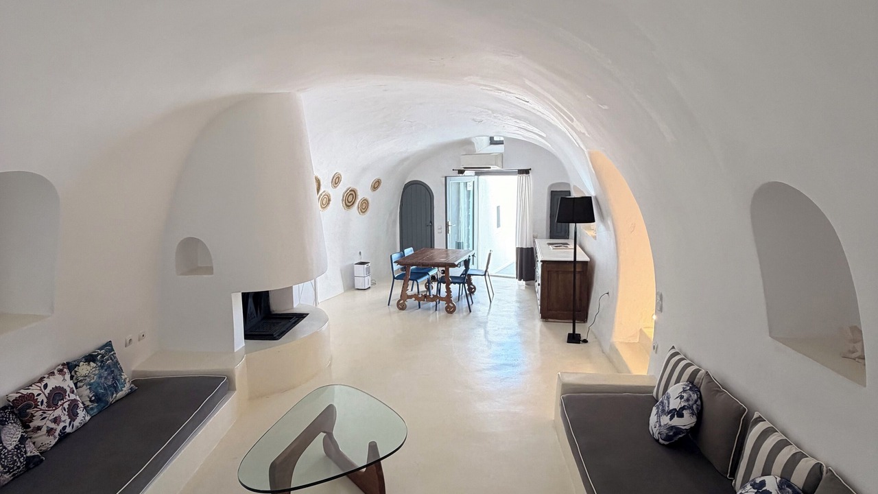 Photo of Bedroom in Firostefani