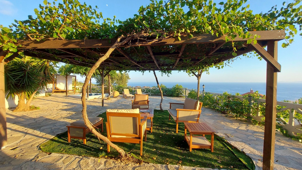 Photo of Patio Balcony in Ormos Koumeikon