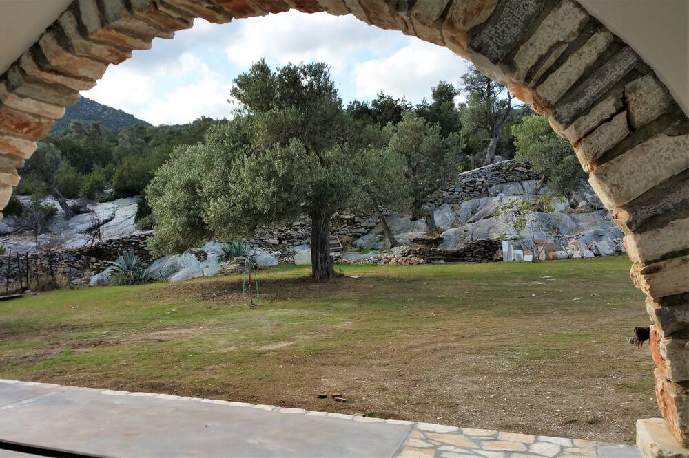 Photo of Outdoor in Moutsouna