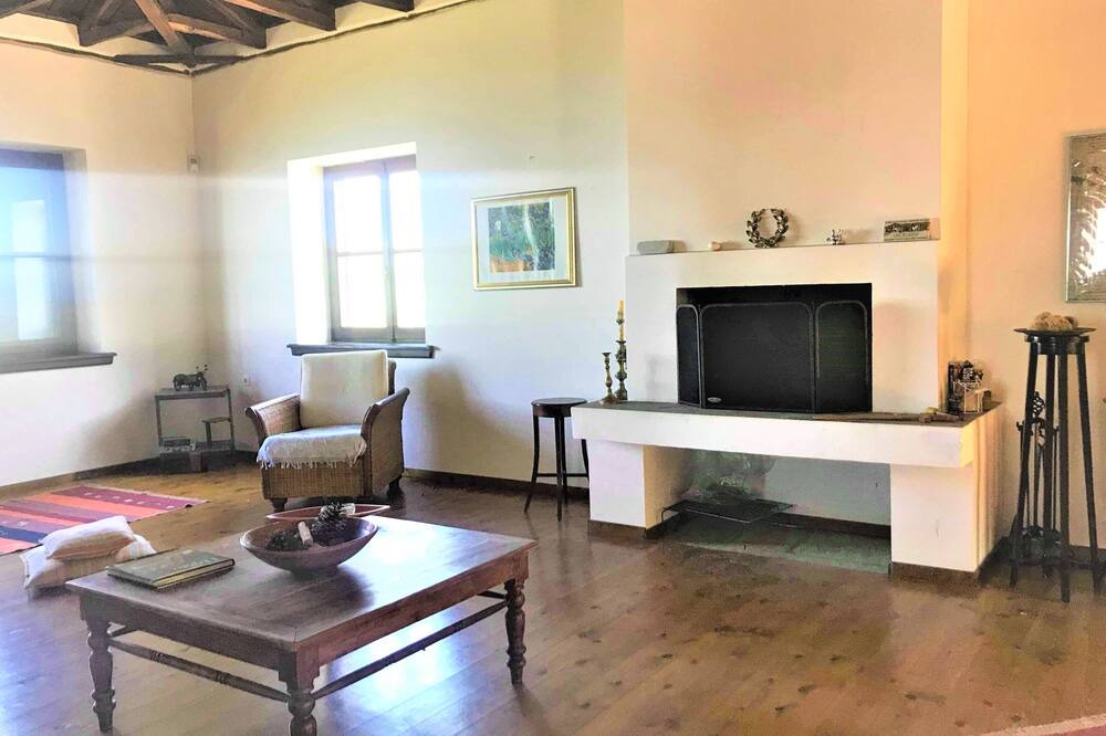 Photo of Livingroom in Lefokastron