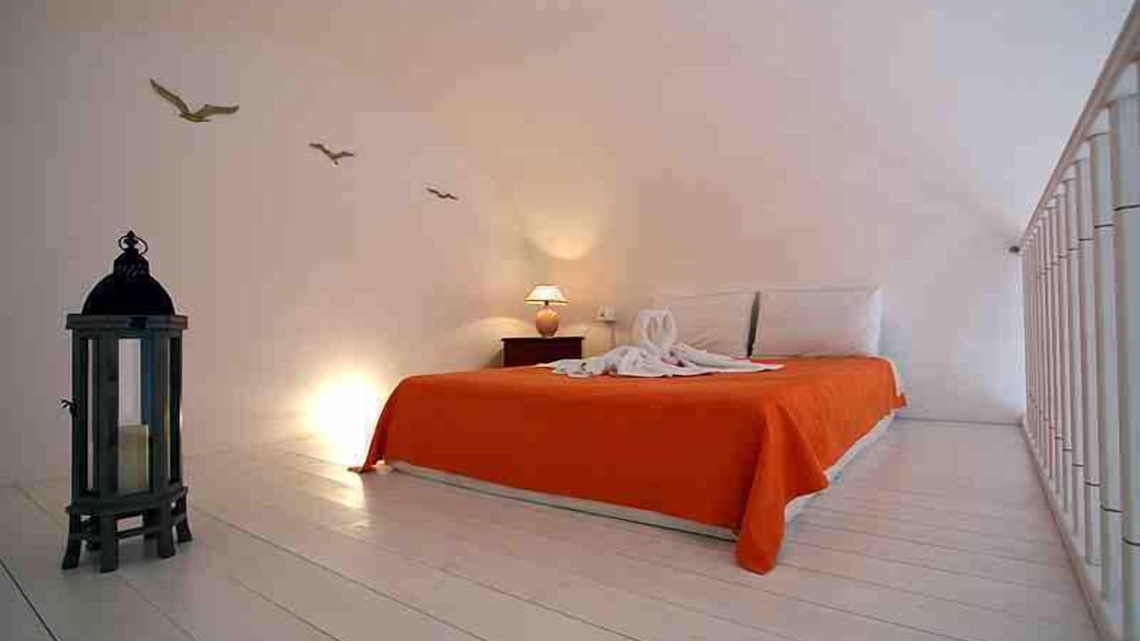 Photo of Bedroom in Oia