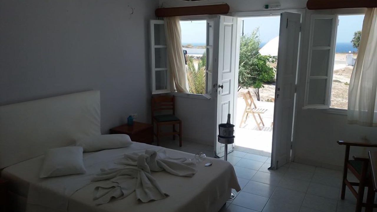 Photo of Bedroom in Oia