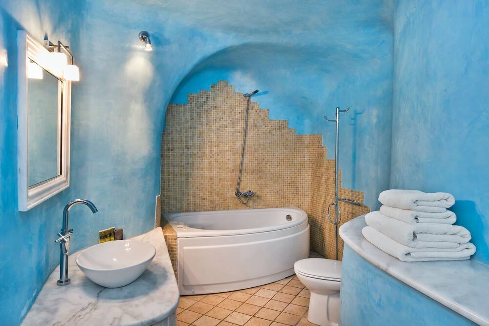Photo of Bathroom in Firostefani