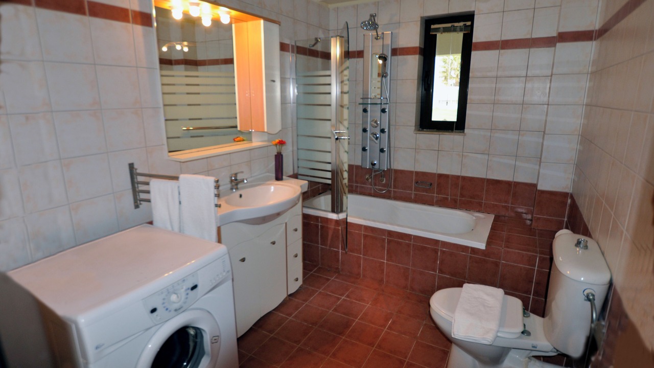 Photo of Bathroom in Zipari