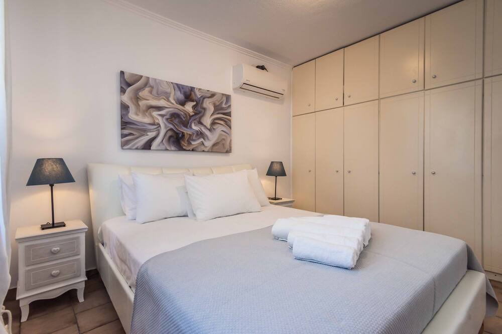 Photo of Bedroom in Milos