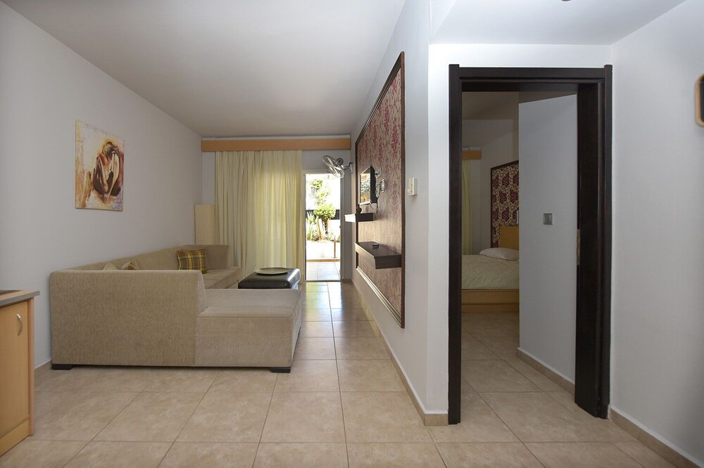 Photo of Livingroom in Ialyssos