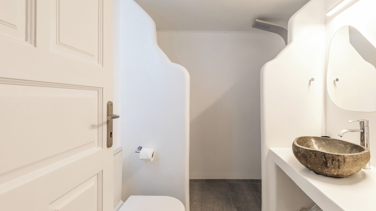 Photo of Bathroom in Ano Mera