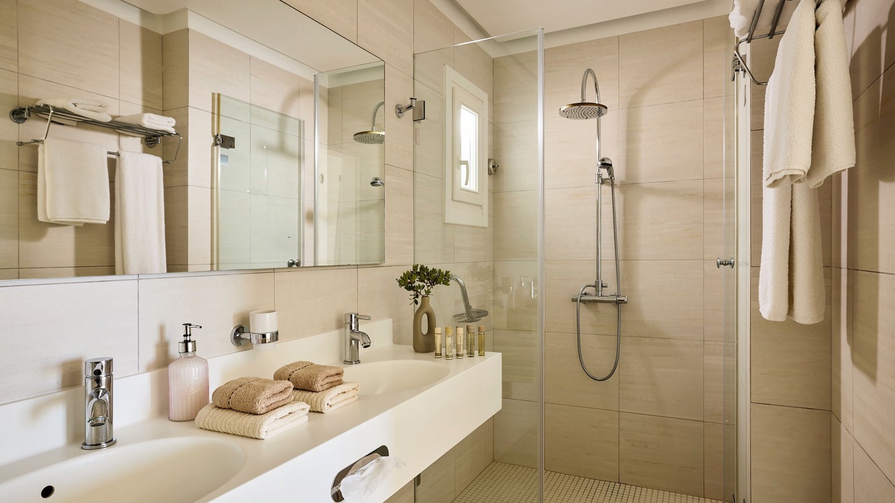 Photo of Bathroom in Chrisopigi