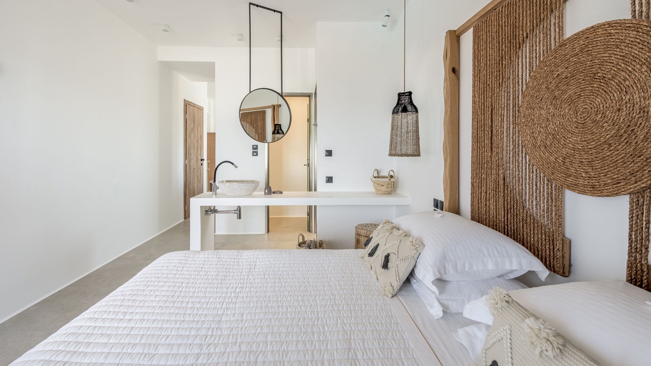 Photo of Bedroom in Adamas