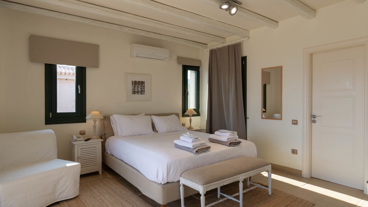 Photo of Bedroom in Plepi