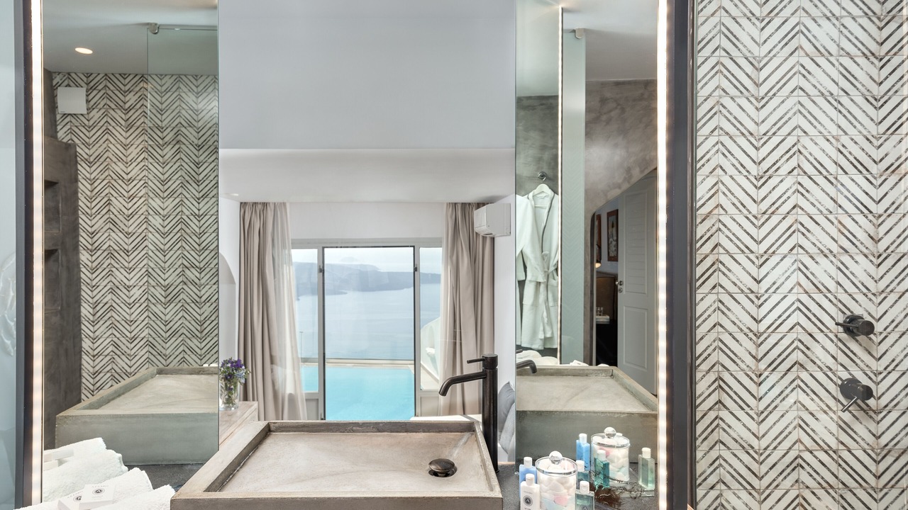 Photo of Bathroom in Firostefani