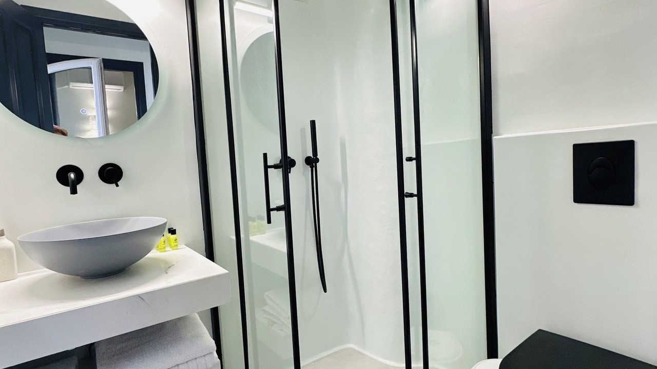 Photo of Bathroom in Ornos