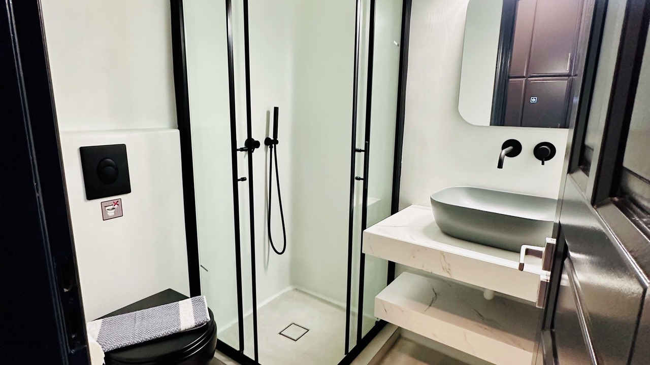 Photo of Bathroom in Ornos