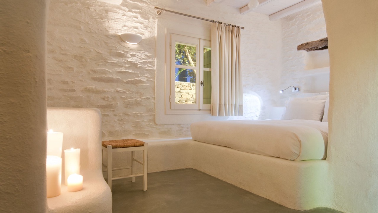 Photo of Bedroom in Ios Town