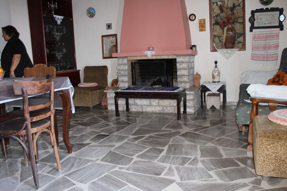 Photo of Livingroom in Astros