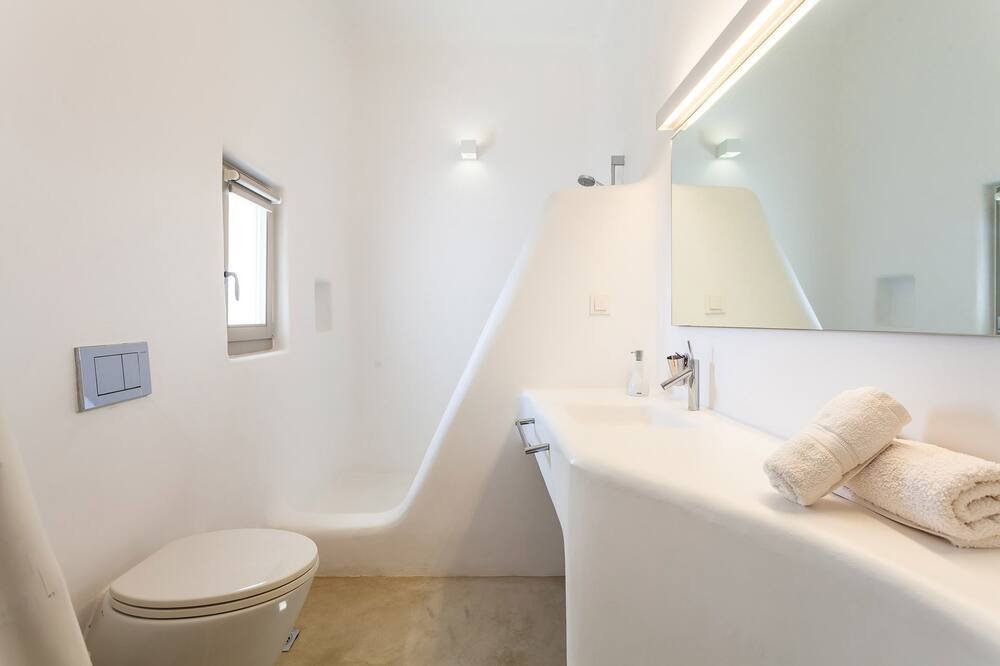 Photo of Bathroom in Xilokeratidi
