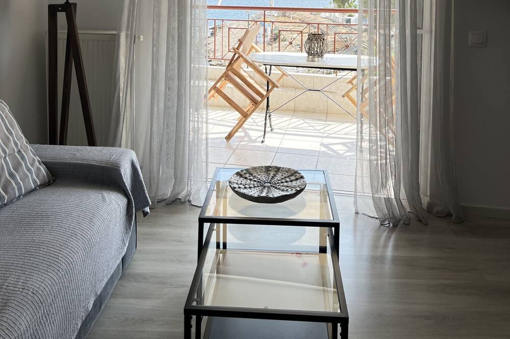 Photo of Livingroom in Peiraiki
