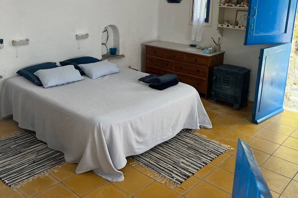 Photo of Bedroom in Aegiali