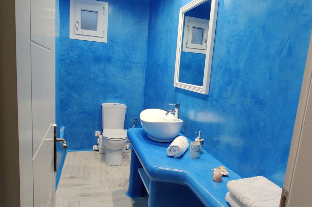 Photo of Bathroom in Glinado
