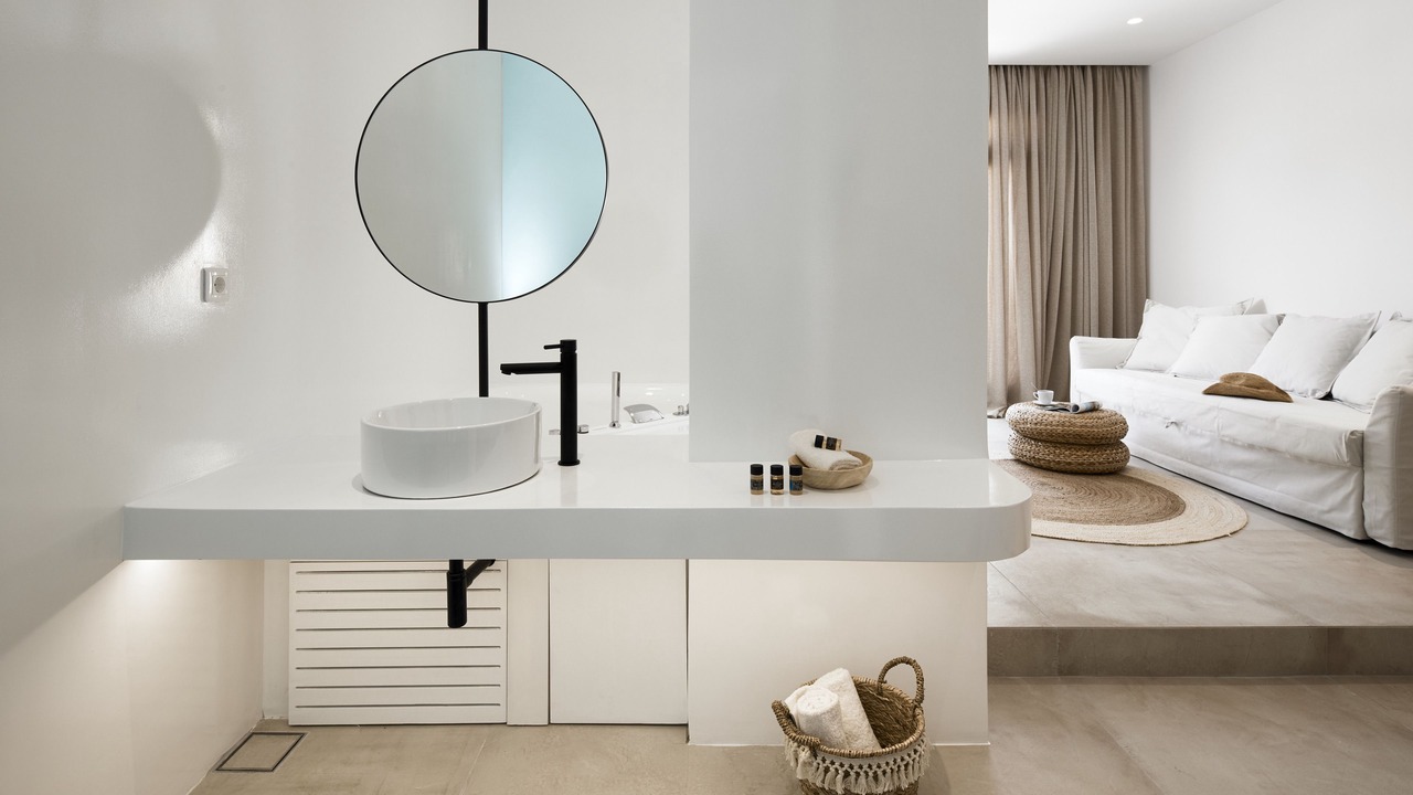 Photo of Bedroom in Adamas