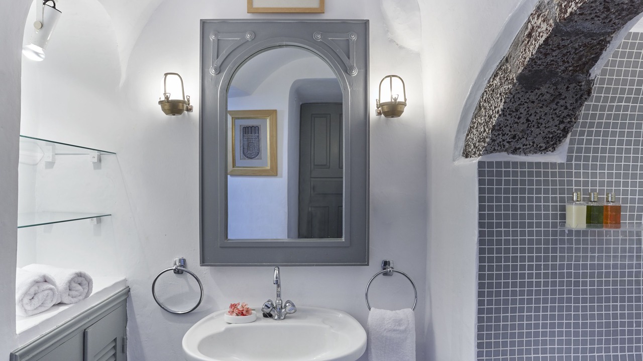 Photo of Bathroom in Firostefani
