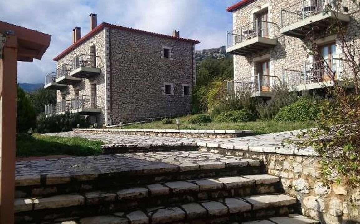 Photo of Outdoor in Karitena