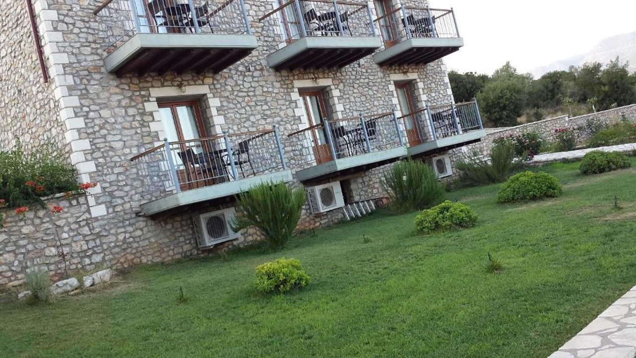 Photo of Outdoor in Karitena