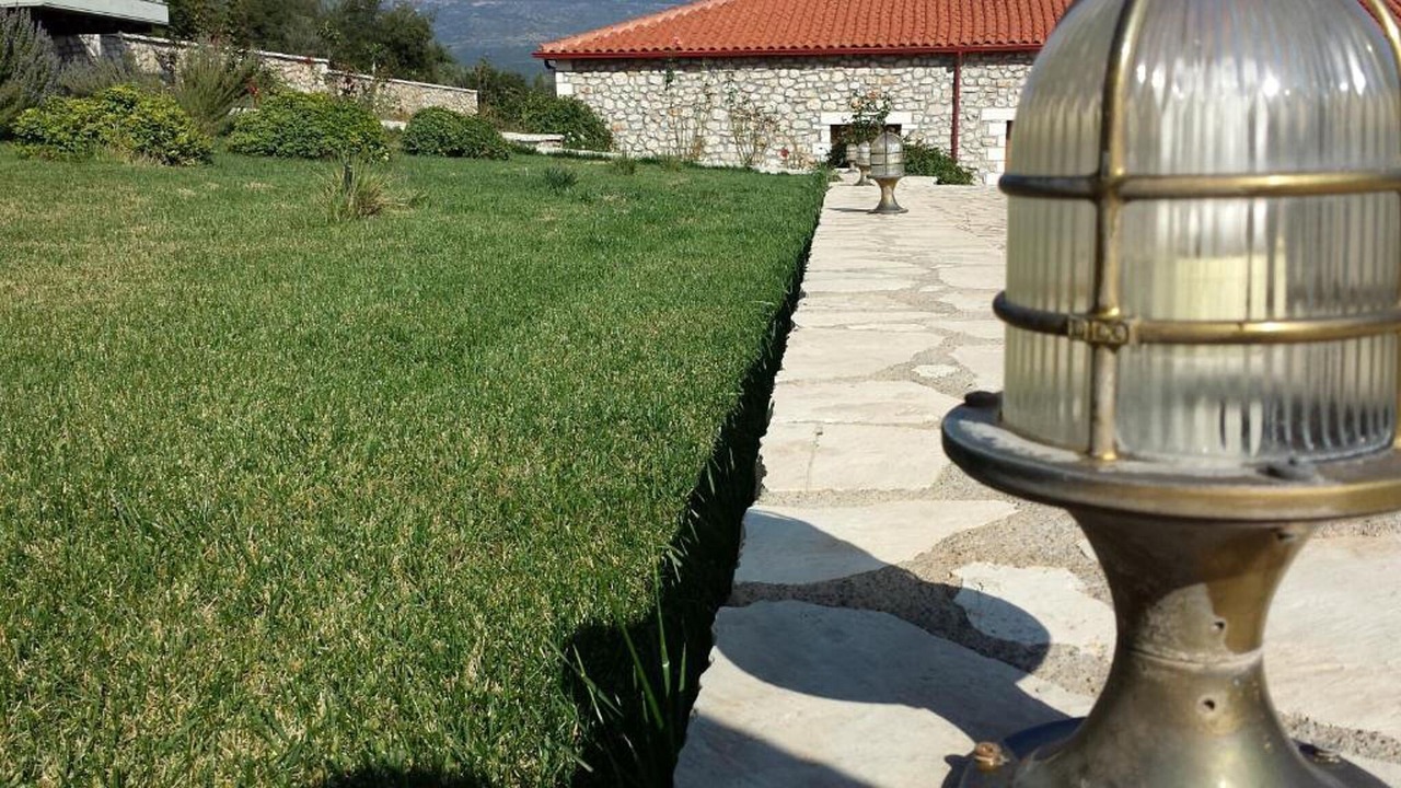 Photo of Outdoor in Karitena