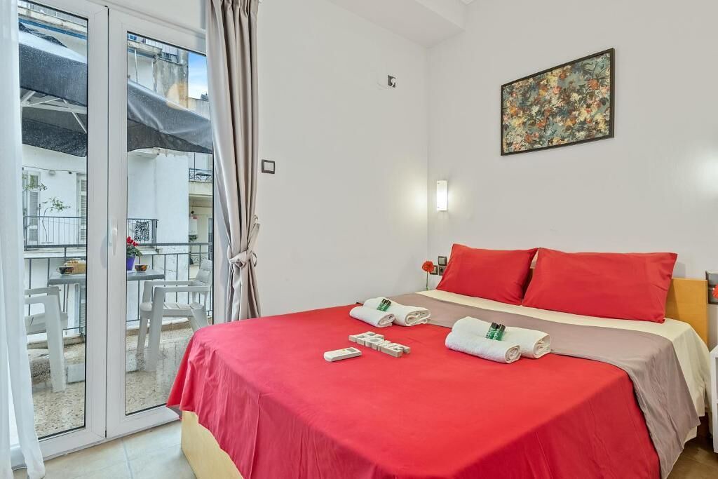 Photo of Bedroom in Platia Viktorias